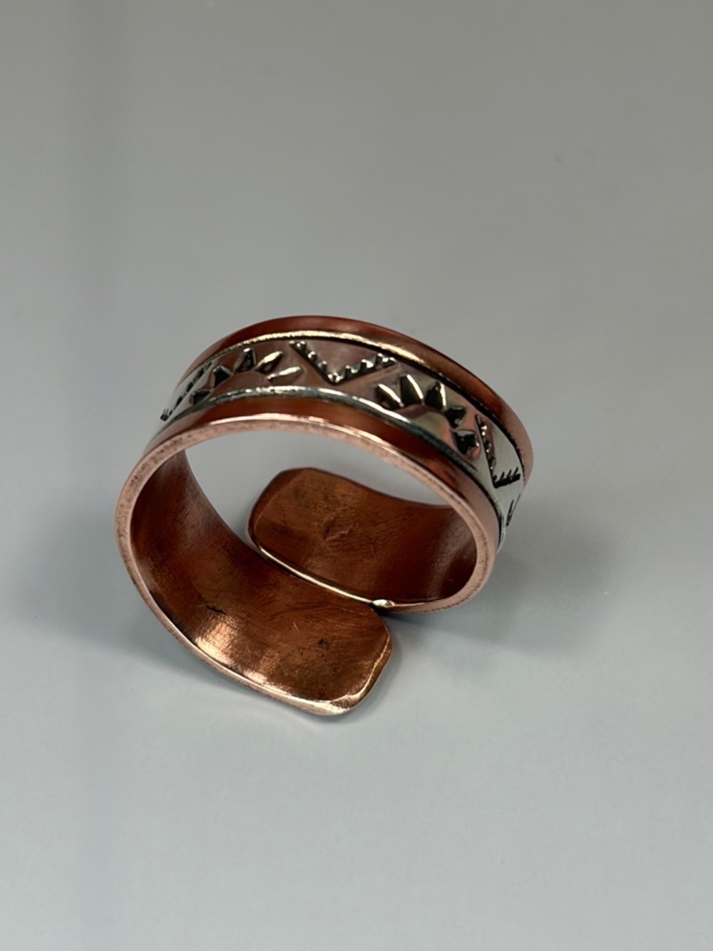 Wylie Secatero Signed Copper & 925 Sterling Silver Ring - Picture 6 of 15